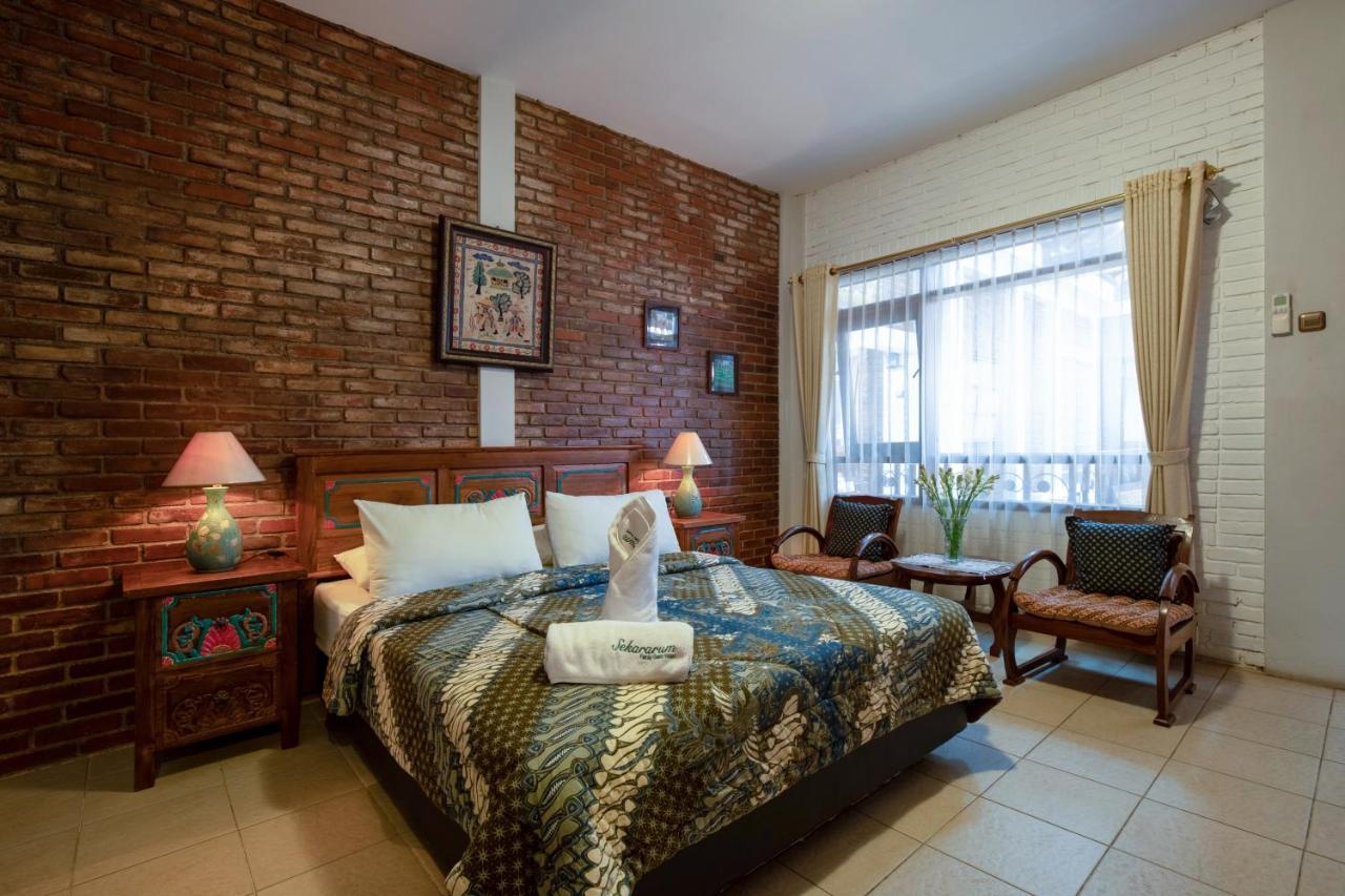 Sekararum Butik Syariah Guesthouse Бандунг Экстерьер фото
