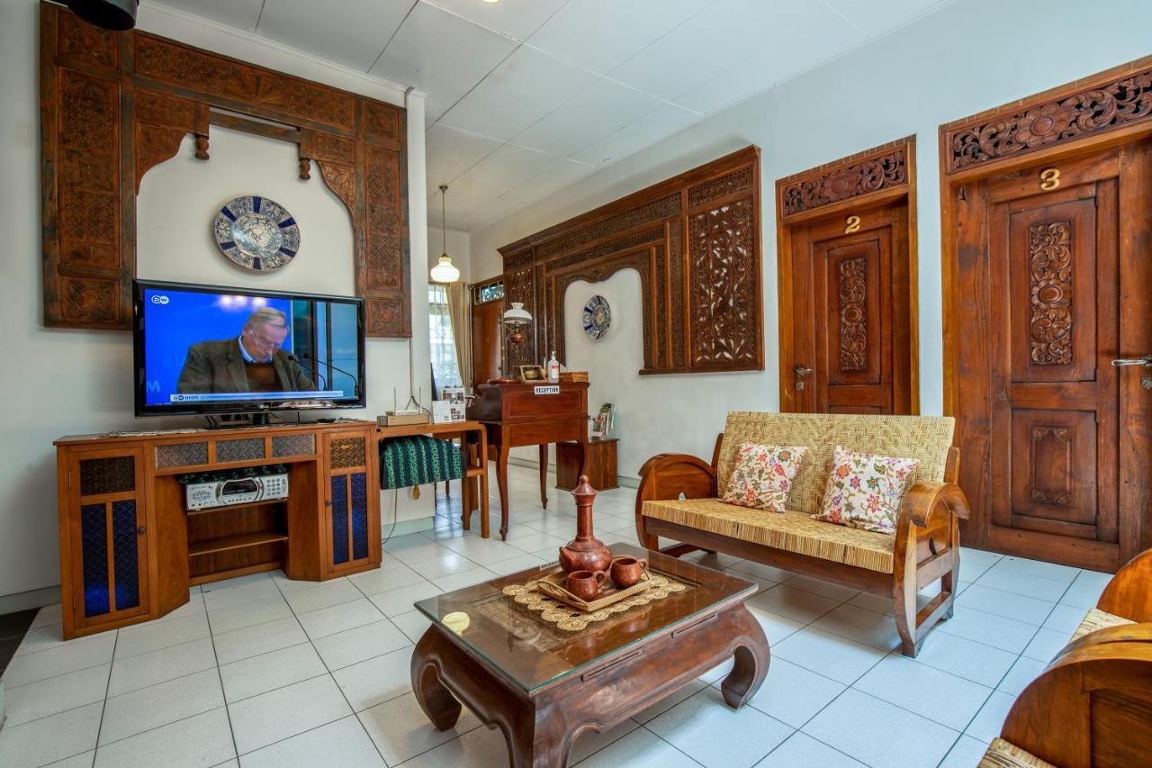 Sekararum Butik Syariah Guesthouse Бандунг Экстерьер фото