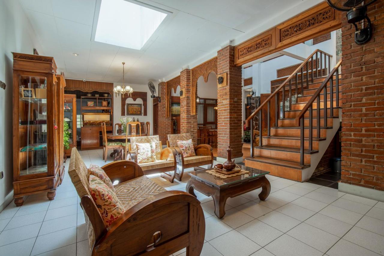 Sekararum Butik Syariah Guesthouse Бандунг Экстерьер фото