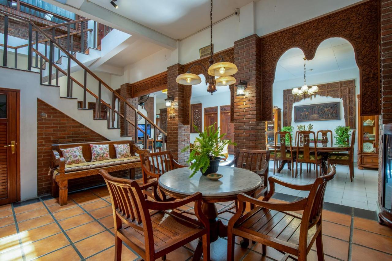Sekararum Butik Syariah Guesthouse Бандунг Экстерьер фото