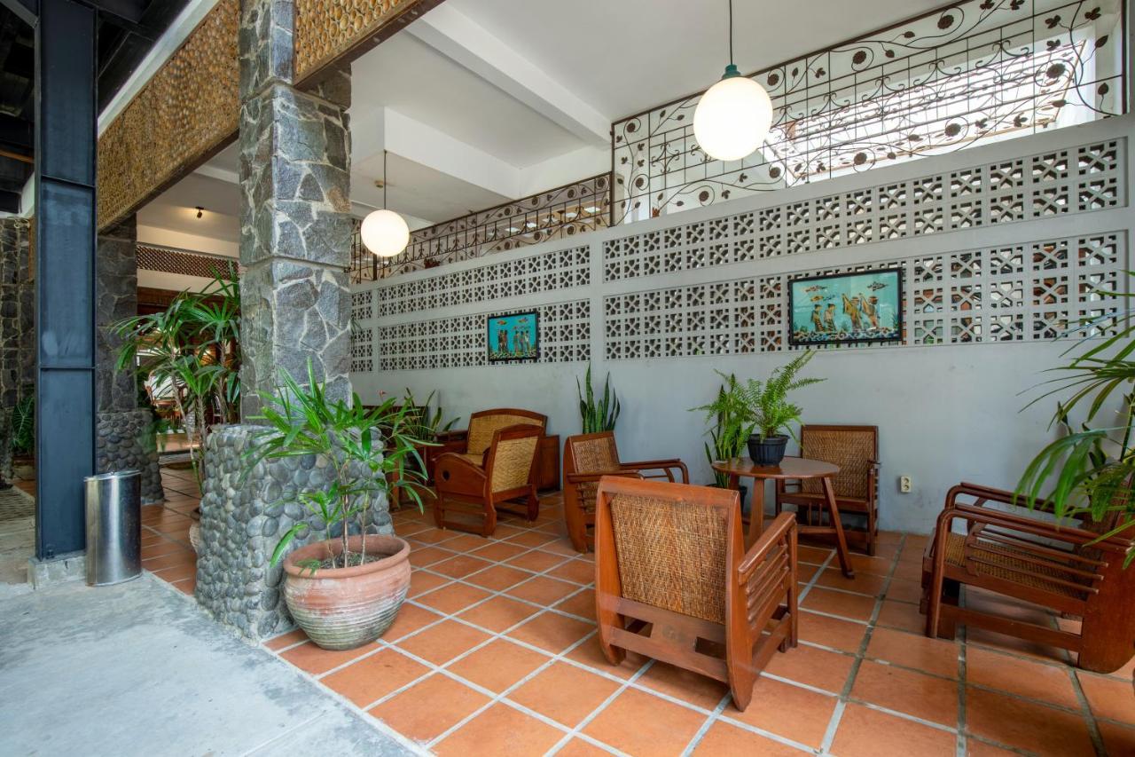 Sekararum Butik Syariah Guesthouse Бандунг Экстерьер фото