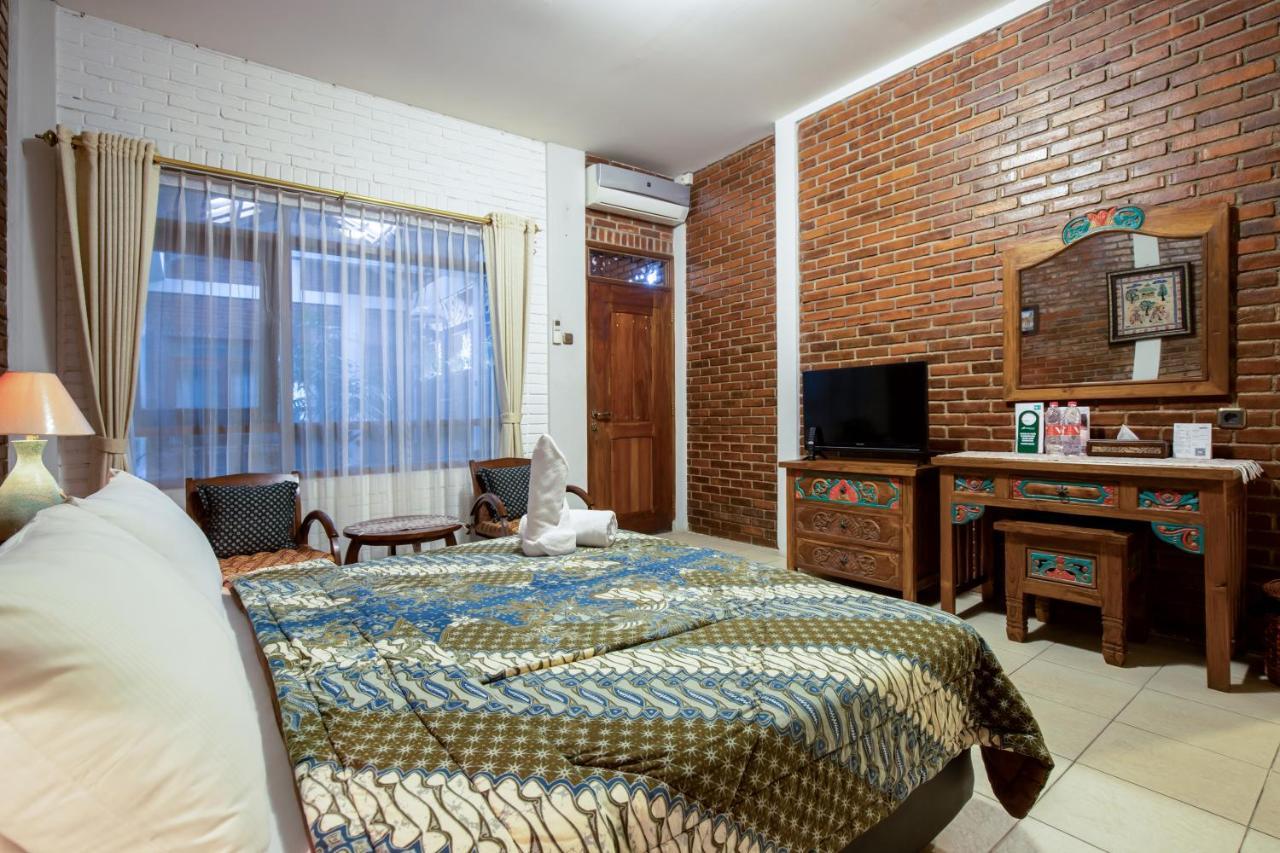 Sekararum Butik Syariah Guesthouse Бандунг Экстерьер фото