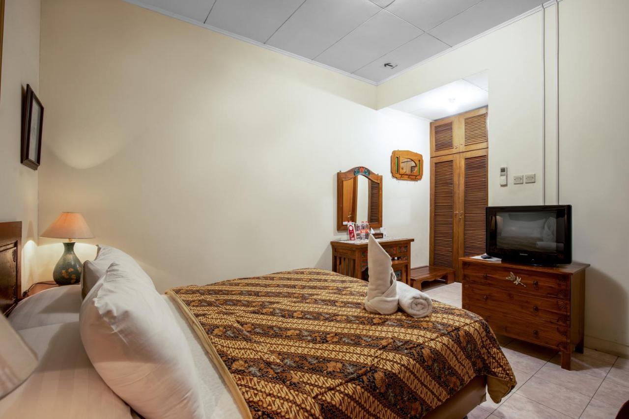 Sekararum Butik Syariah Guesthouse Бандунг Экстерьер фото