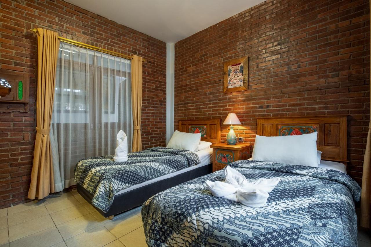 Sekararum Butik Syariah Guesthouse Бандунг Экстерьер фото